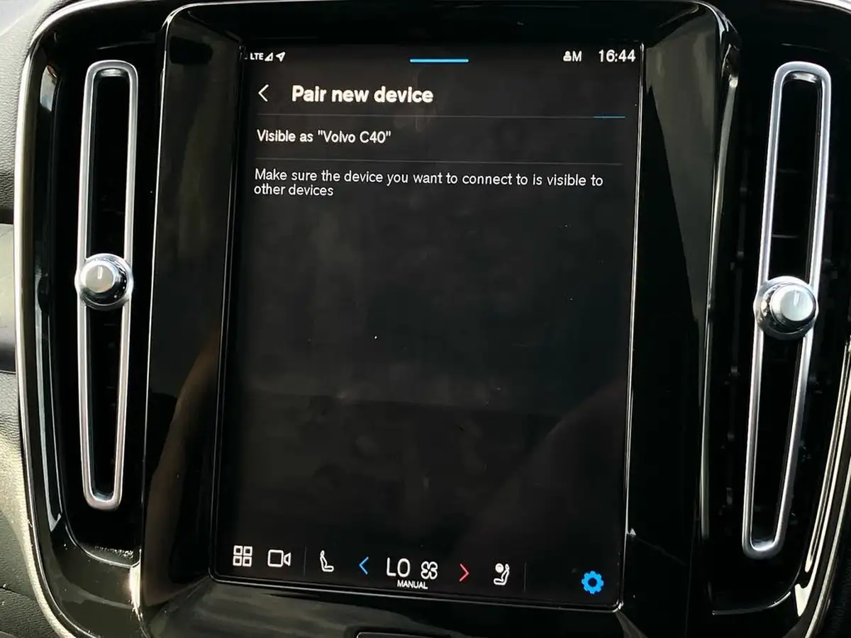 2023-volvo-c40-e-twin-recharge-plus-big-28