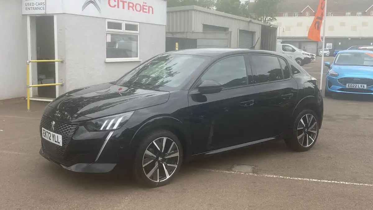 2022-peugeot-208-12-puretech-gt-100ps-big-6