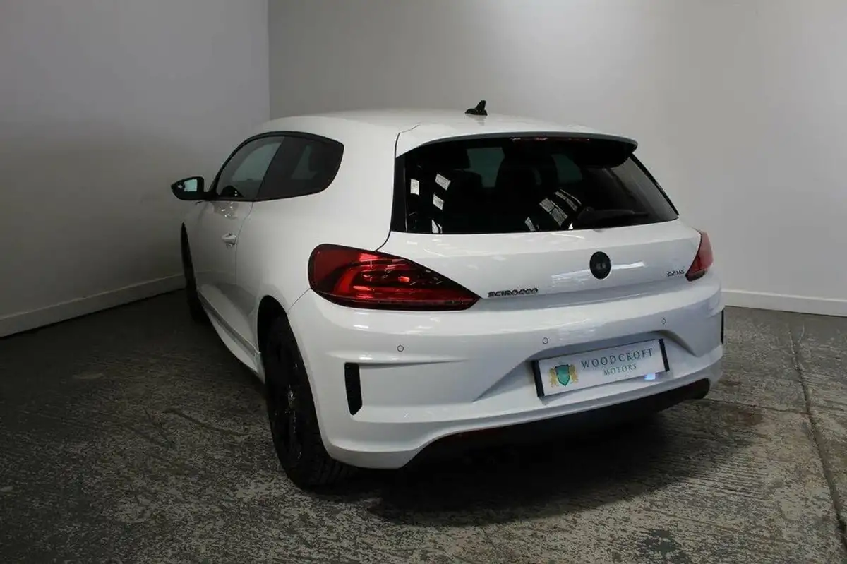 2017-volkswagen-scirocco-20tdi-r-line-150ps-ss-dsg-big-6