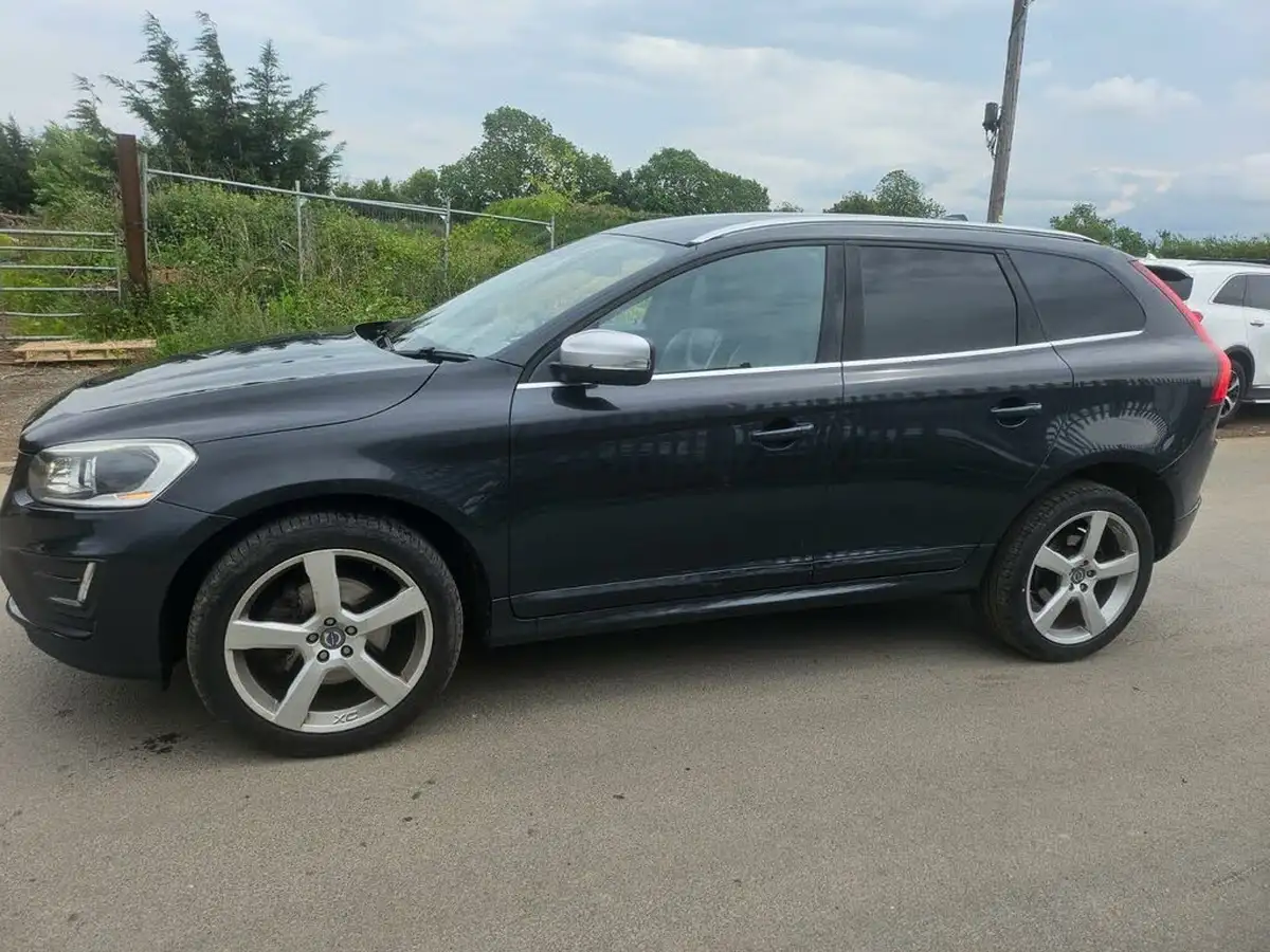 2014-volvo-xc60-24td-d5-se-lux-215bhp-ss-big-1