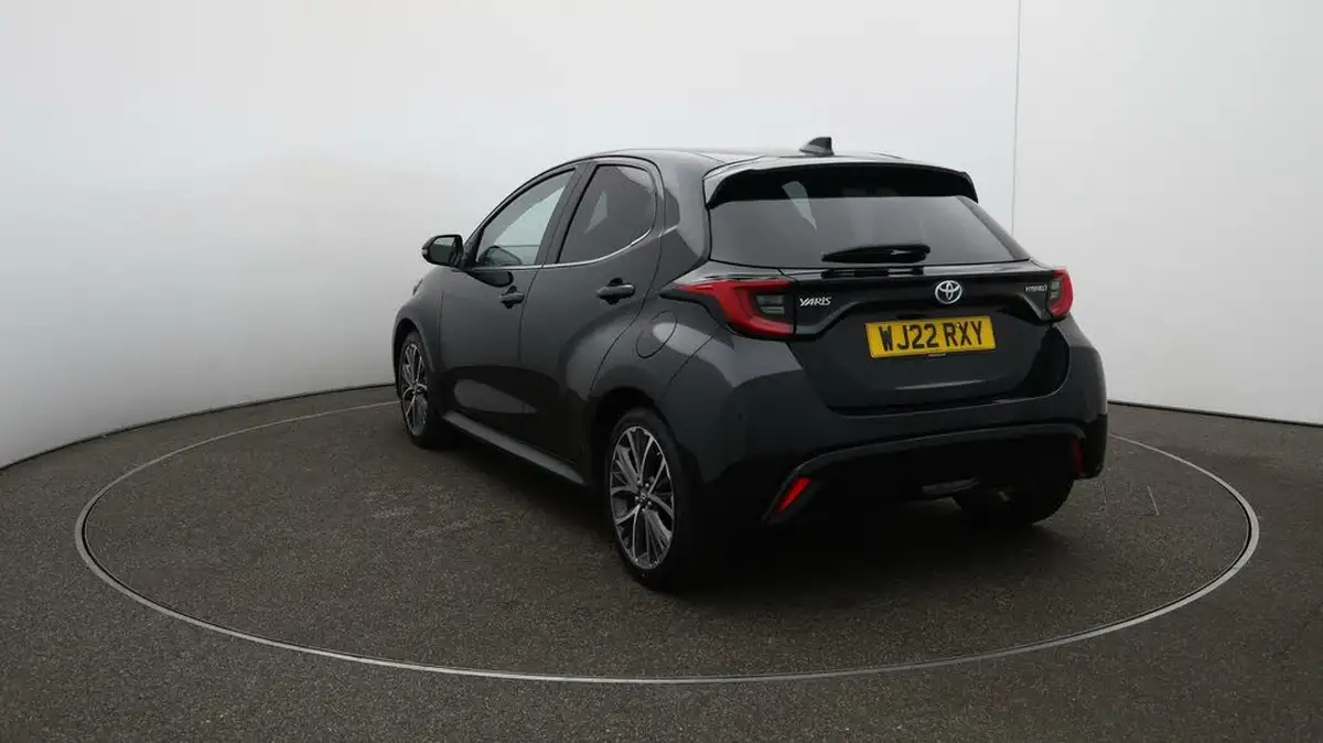 2022-toyota-yaris-15-vvt-i-excel-big-60