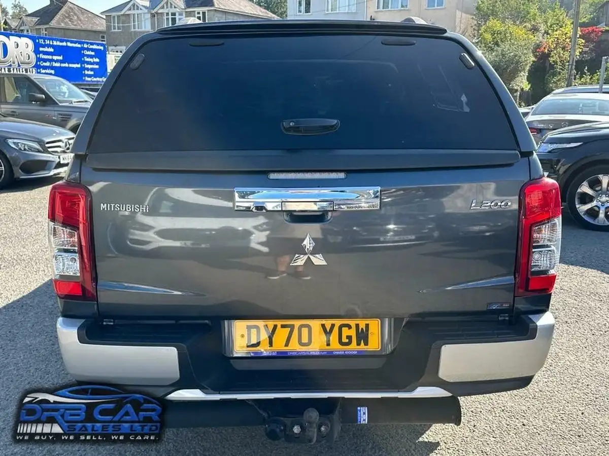 2020-mitsubishi-l200-22di-d-barbarian-big-4