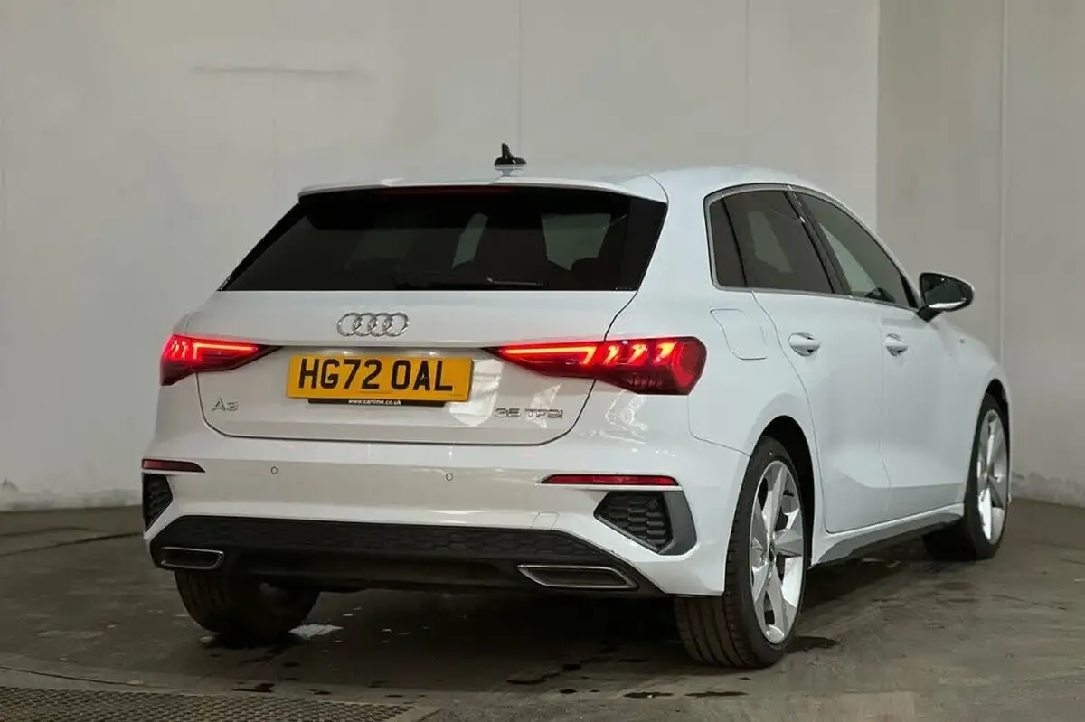 2022-audi-a3-15-35-tfsi-s-line-sportback-5d-big-18
