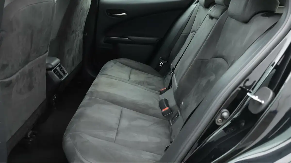 2022-lexus-ux-250h-20-ux-184bhp-without-navigation-big-16