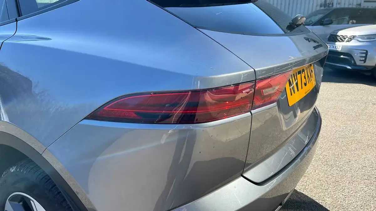 2024-jaguar-e-pace-20-d200-r-dynamic-se-black-big-18