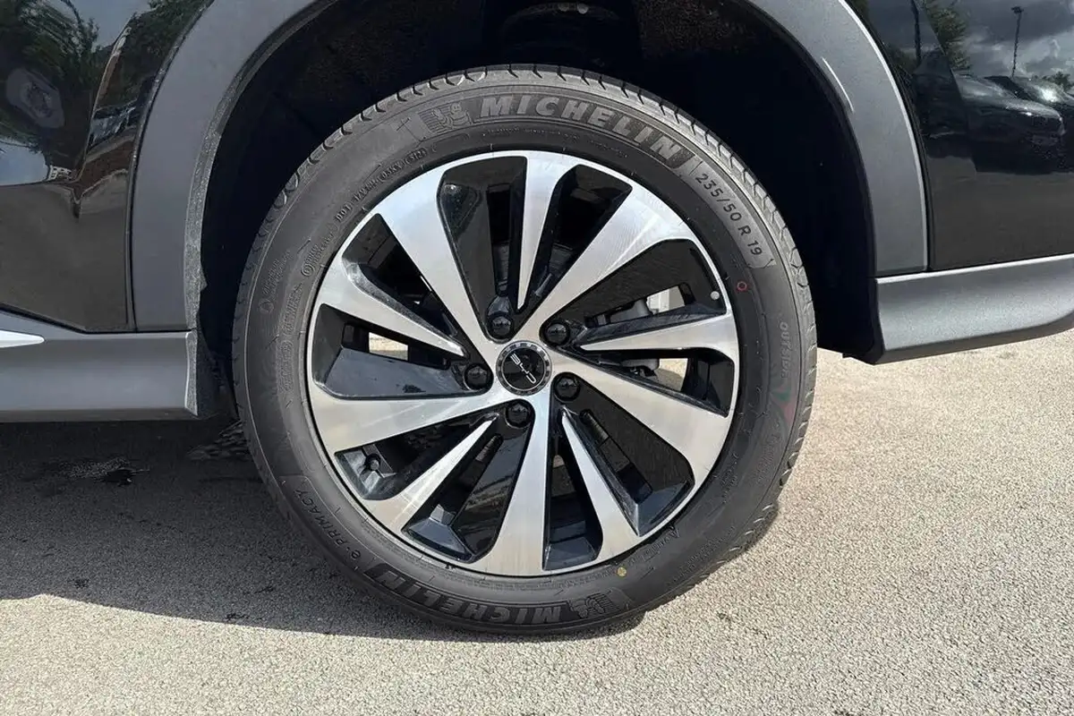 2025-byd-seal-15-boost-big-22