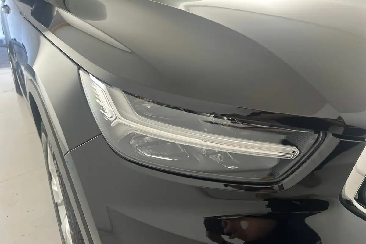 2021-volvo-xc40-20-b4-momentum-197bhp-awd-geartronic-big-17