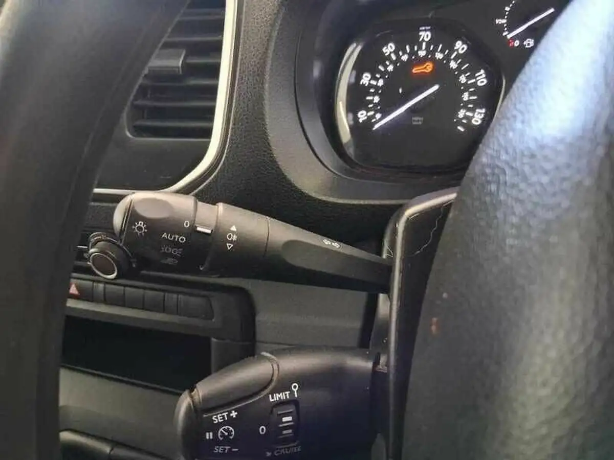 2020-peugeot-expert-15-bluehdi-compact-120bhp-big-17