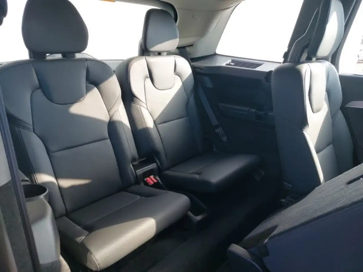 2024-volvo-xc90-20-b5-plus-big-11