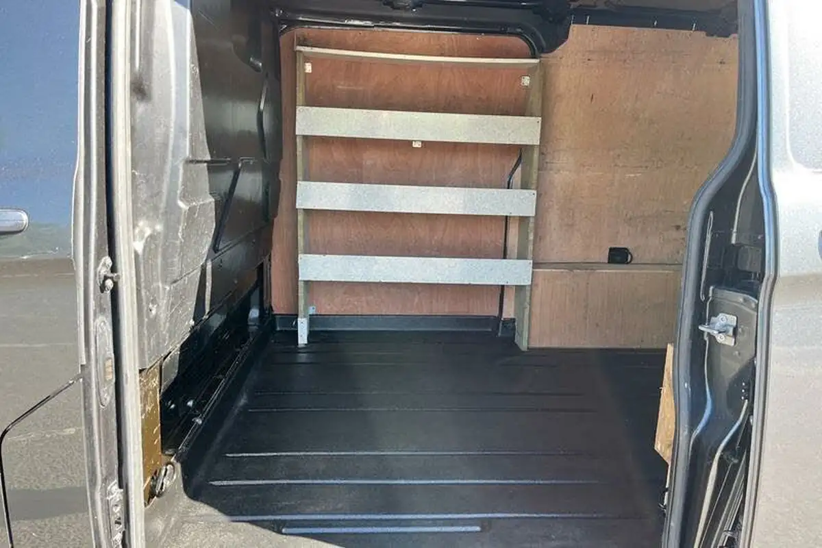 2018-ford-transit-custom-20tdci-300-l1h1-limited-130pseu6-panel-van-big-33