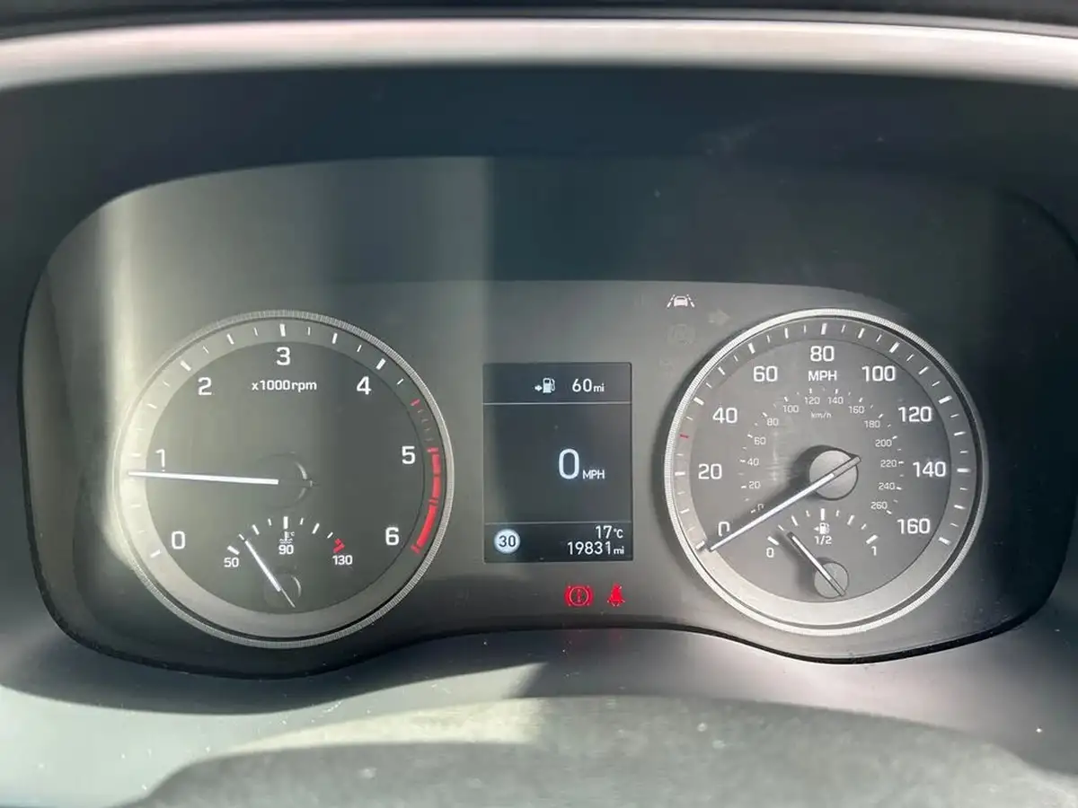 2021-hyundai-tucson-16crdi-se-nav-115ps-big-12