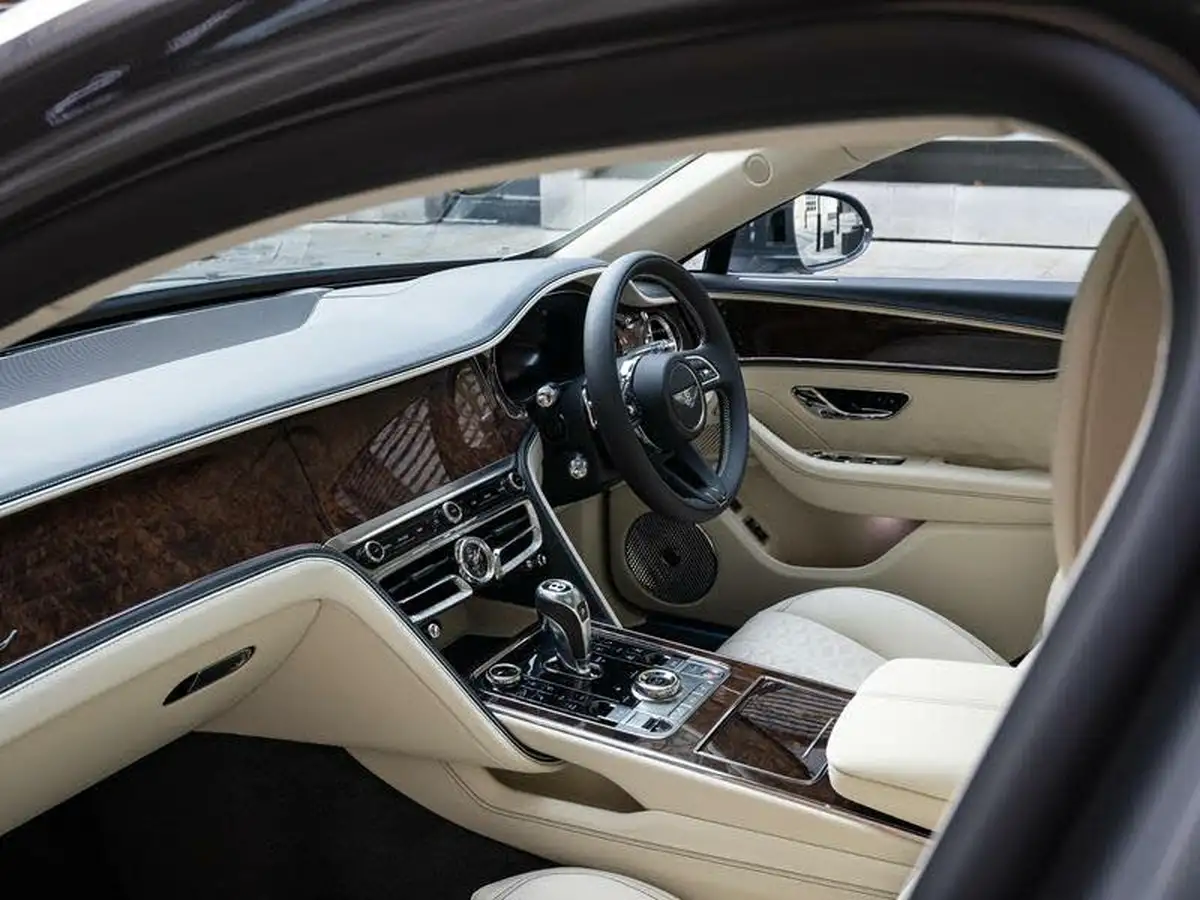2024-bentley-flying-spur-big-8
