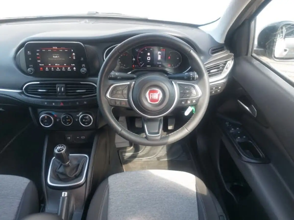 2021-fiat-tipo-10-cross-big-6