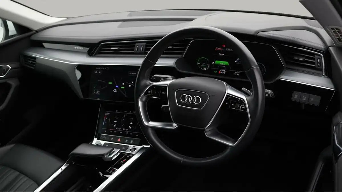 2020-audi-e-tron-50e-technik-big-8