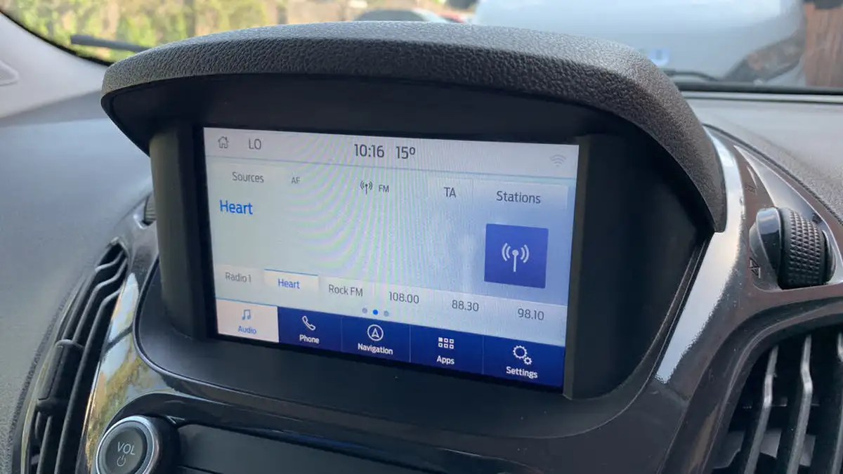 2020-ford-tourneo-courier-15tdci-titanium-big-29