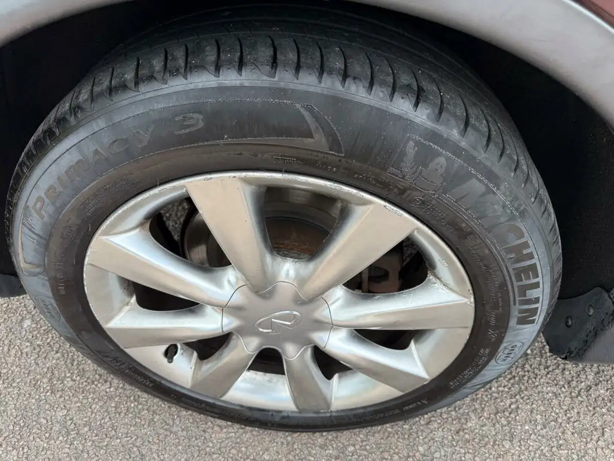 2011-infiniti-ex-30td-big-18