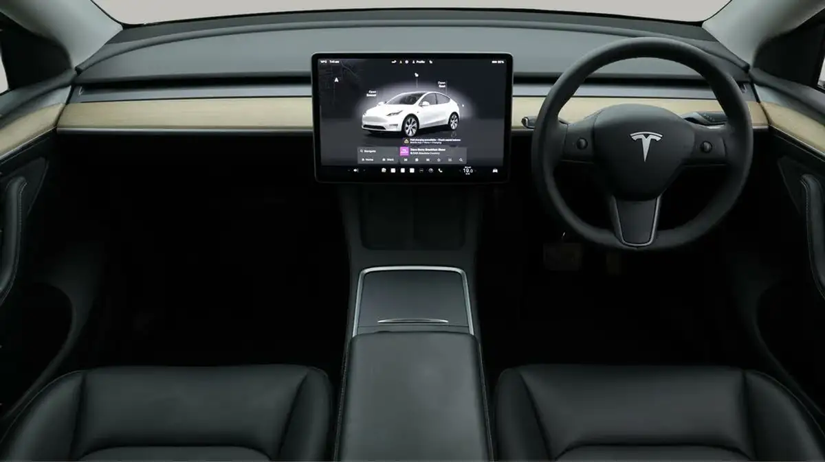 2023-tesla-model-y-e-rwd-big-12