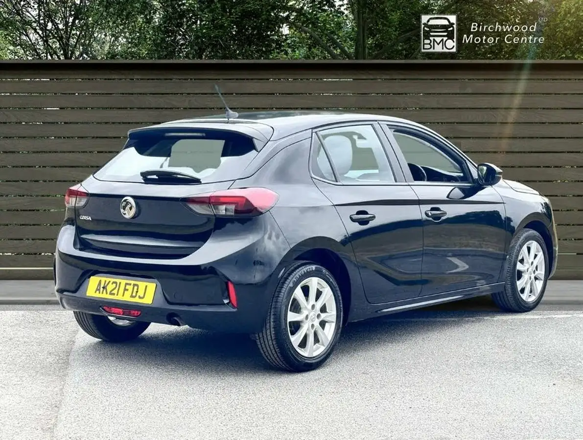 2021-vauxhall-corsa-12i-se-big-3