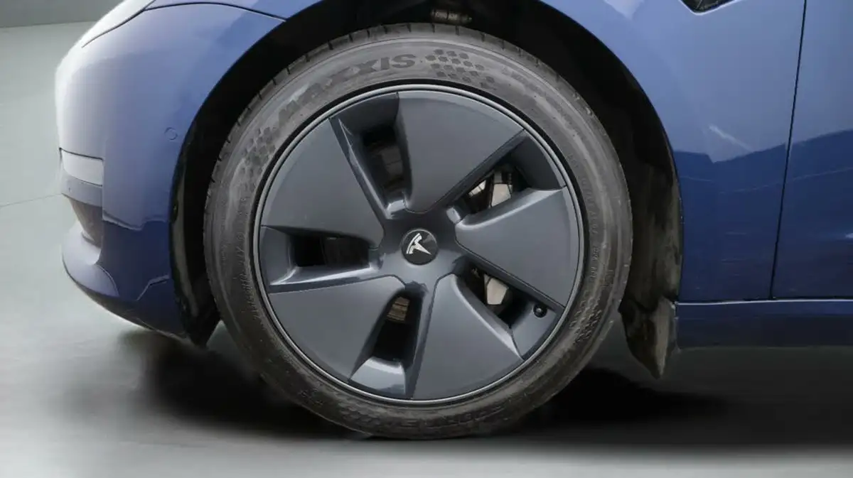 2021-tesla-model-3-e-long-range-4x4-big-18