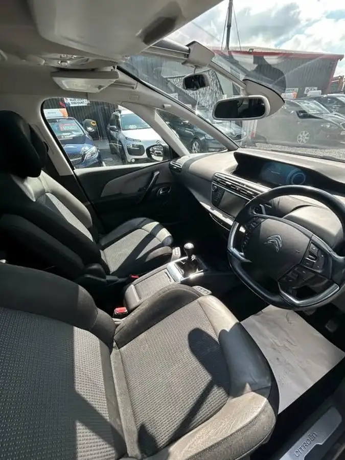 2014-citroen-grand-c4-picasso-16e-hdi-exclusive-big-16