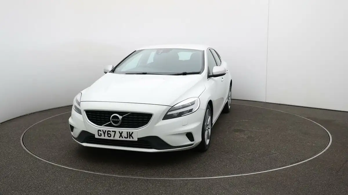 2018-volvo-v40-20-t3-r-design-nav-plus-big-35