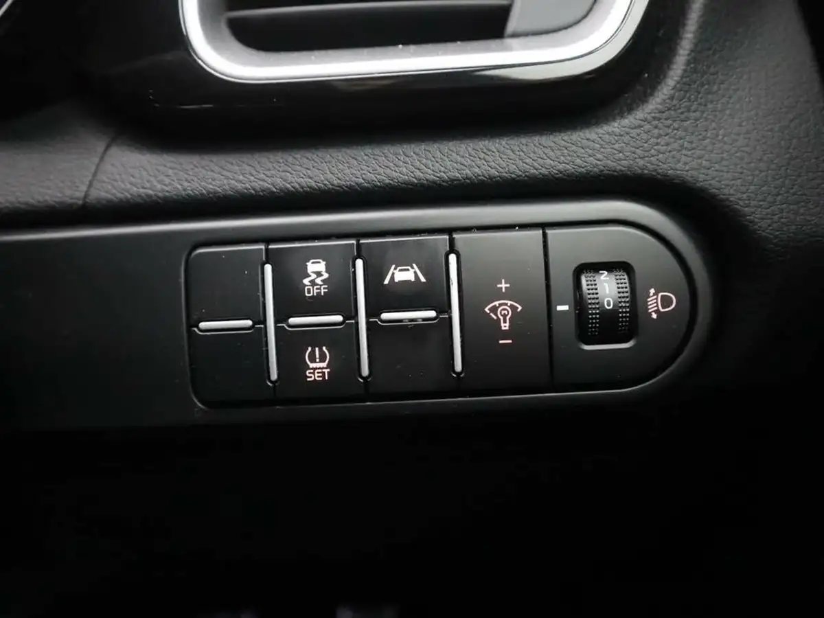 2023-kia-xceed-15-t-gdi-gt-line-158bhp-big-36