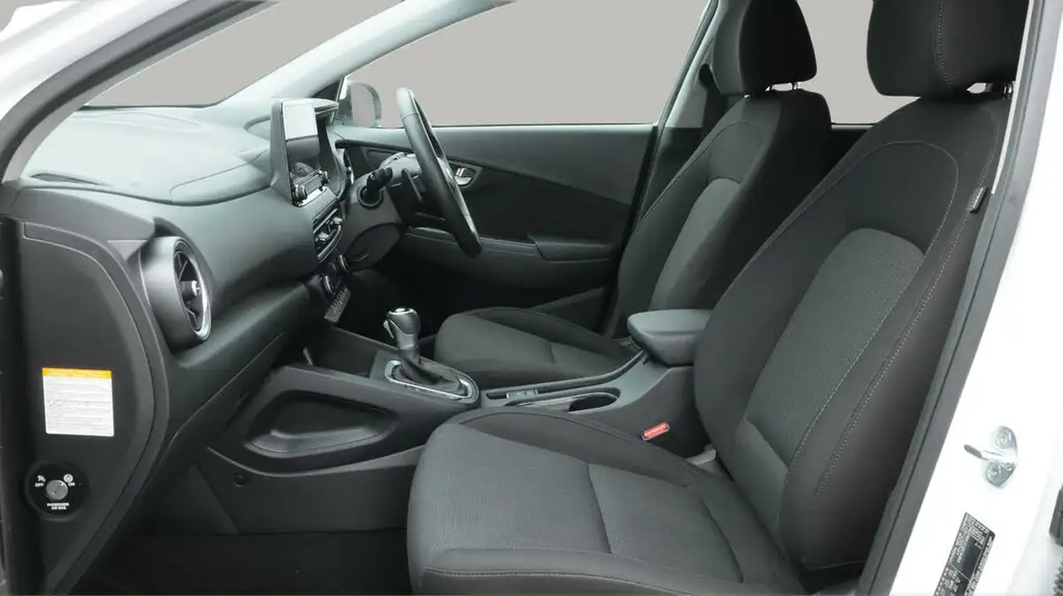 2022-hyundai-kona-16-gdi-premium-big-14