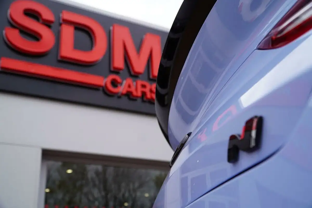 2020-hyundai-i30-n-20-t-gdi-n-performance-fastback-big-25
