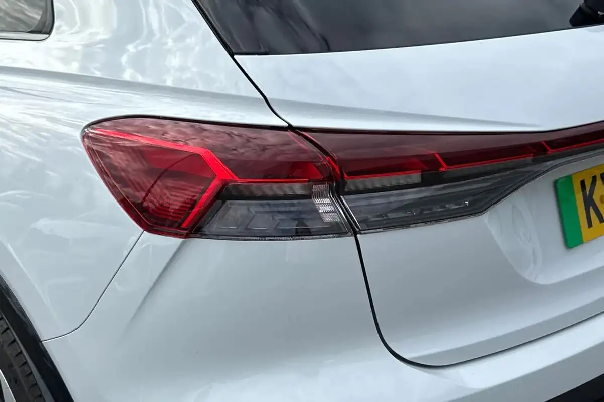 2023-audi-q4-e-tron-50e-black-edition-station-wagon-big-7
