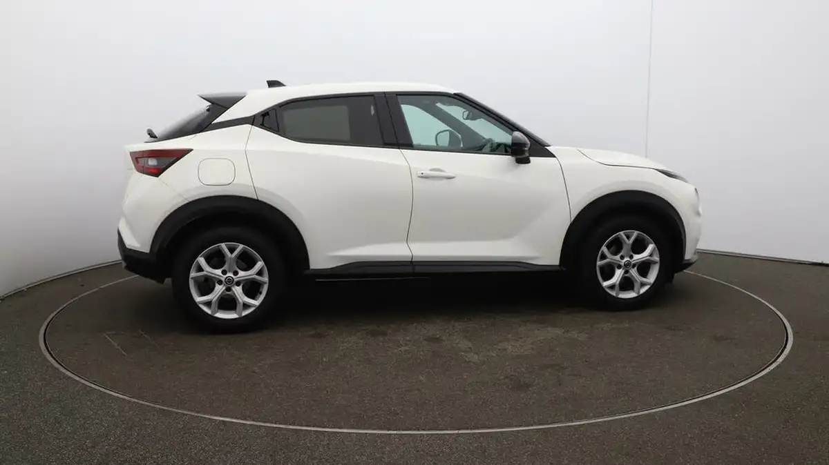 2022-nissan-juke-10-dig-t-n-connecta-big-50