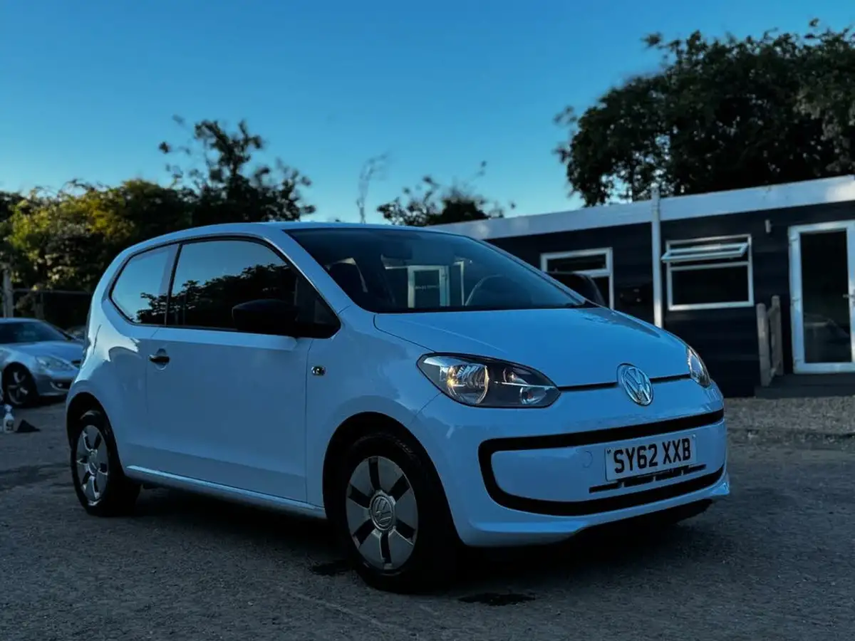 2012-volkswagen-up-10-take-up-59bhp-3d-big-12