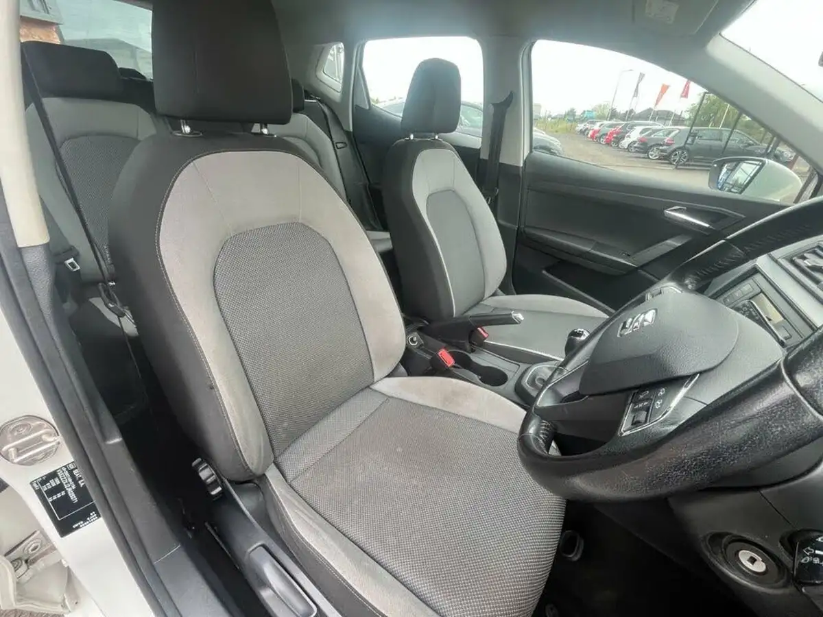 2017-seat-ibiza-10-se-ss-hatchback-5d-big-11