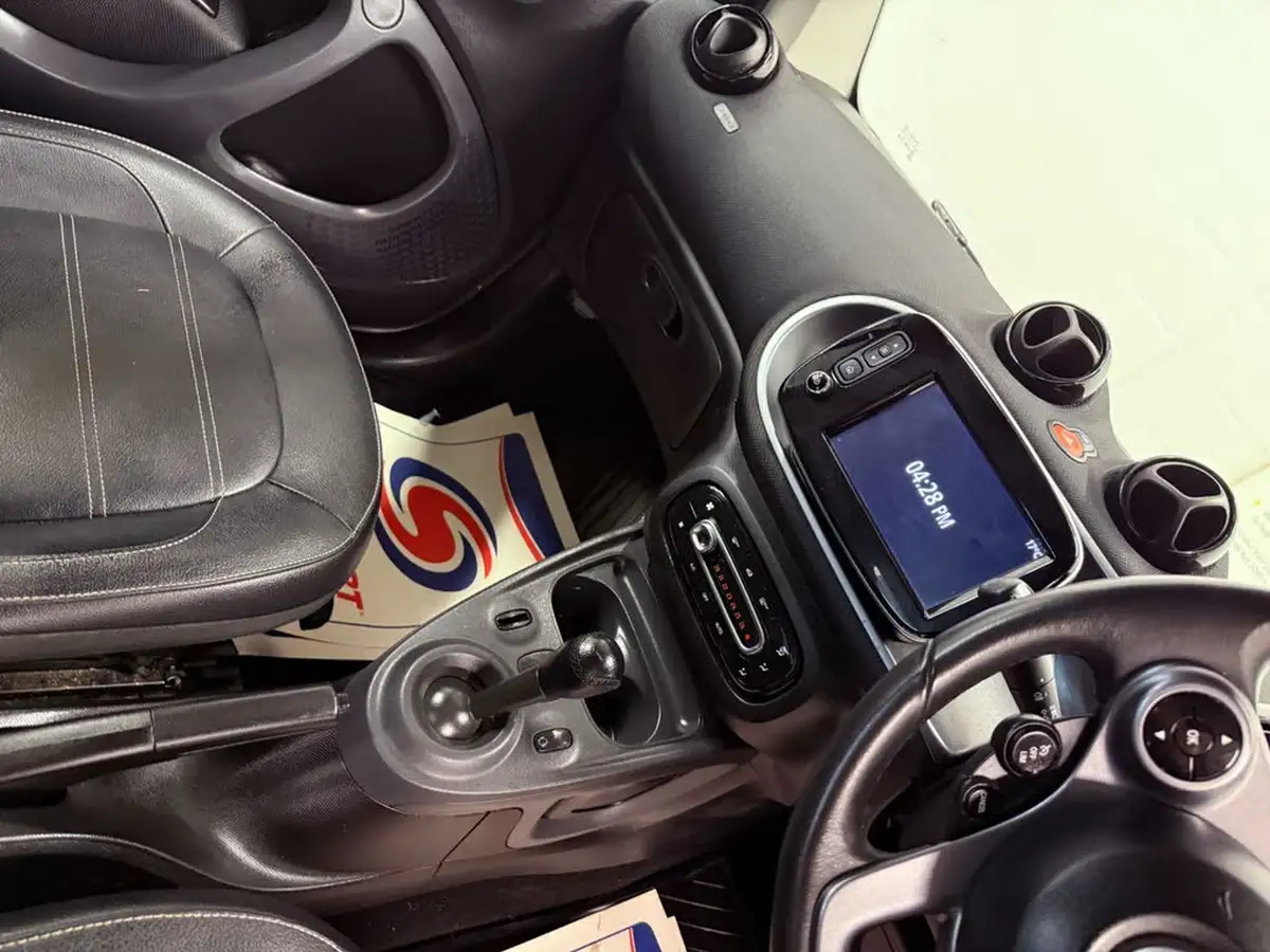 2017-smart-fortwo-09-prime-premiumss-coupe-twinamic-big-11