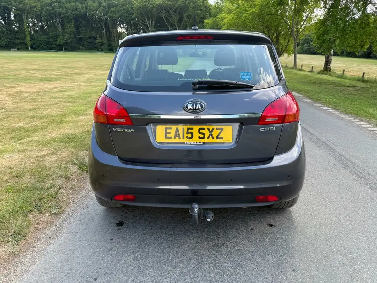 2015-kia-venga-14crdi-2-big-3