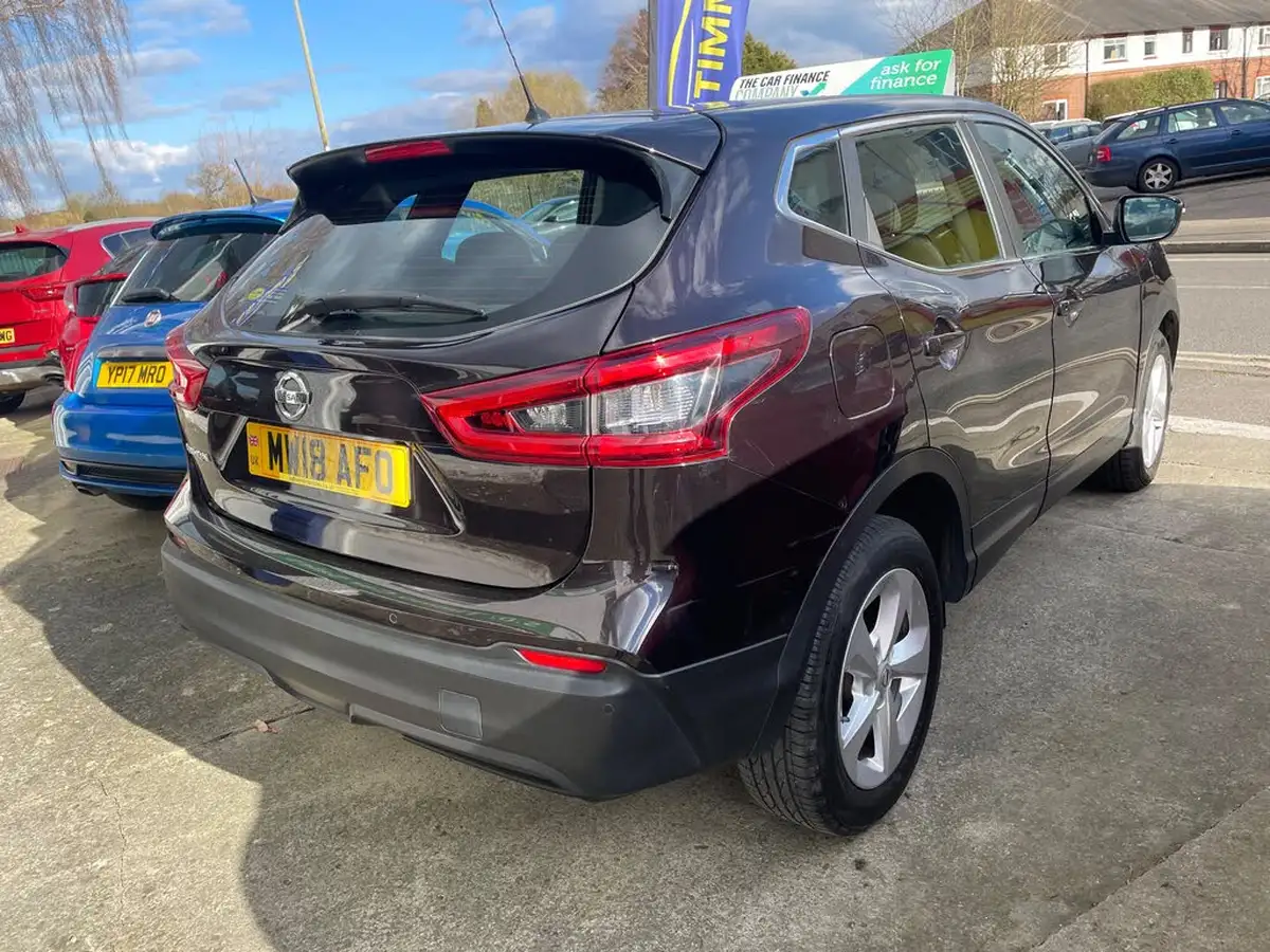 2018-nissan-qashqai-12-dig-t-acenta-xtronic-cvt-big-5