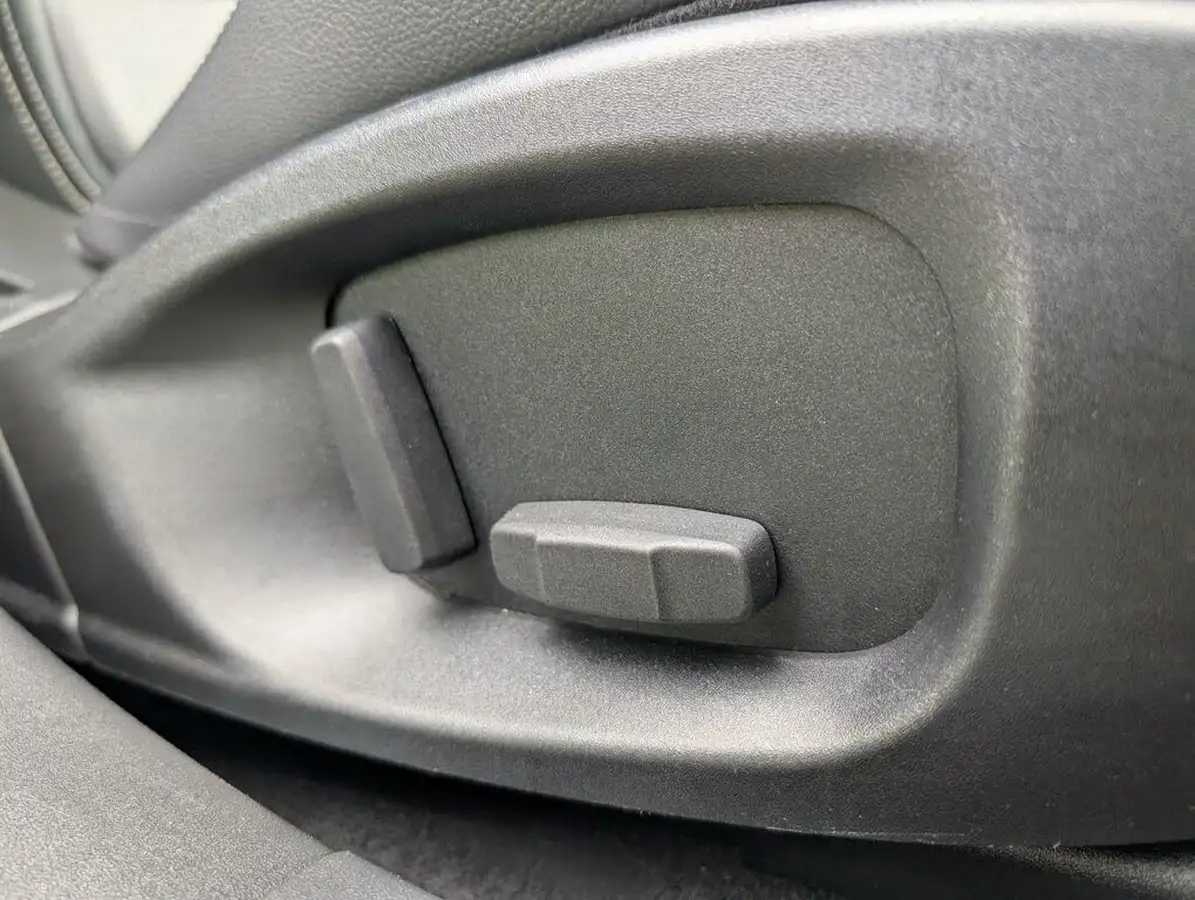 2019-jaguar-i-pace-ev400-se-big-43