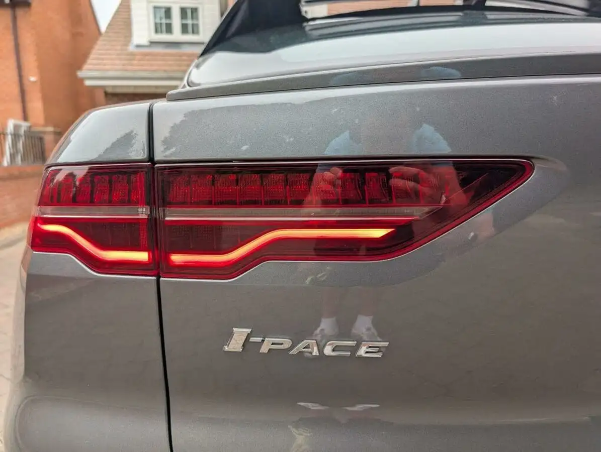 2019-jaguar-i-pace-ev400-se-big-67
