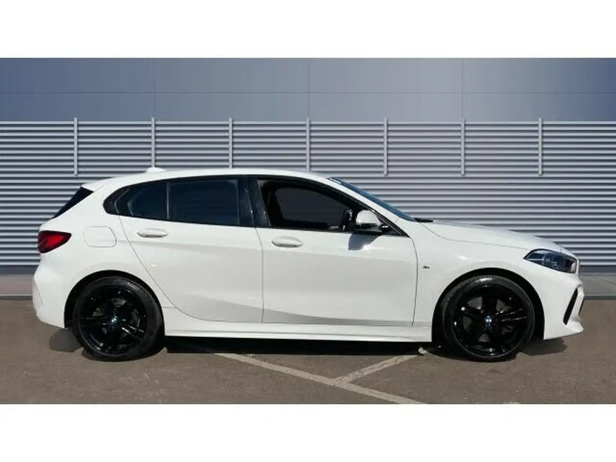 2020-bmw-1-series-20td-120d-xdrive-m-sport-big-4
