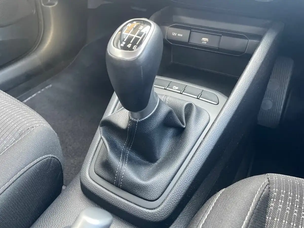 2023-kia-stonic-10-t-gdi-2-99bhp-big-18