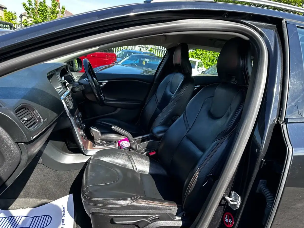 2014-volvo-v40-20td-d3-cross-country-lux-geartronic-big-21