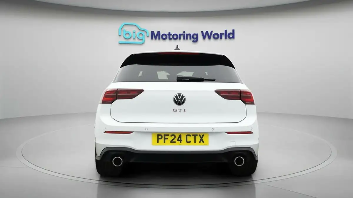 2024-volkswagen-golf-20-tsi-gti-245ps-big-5