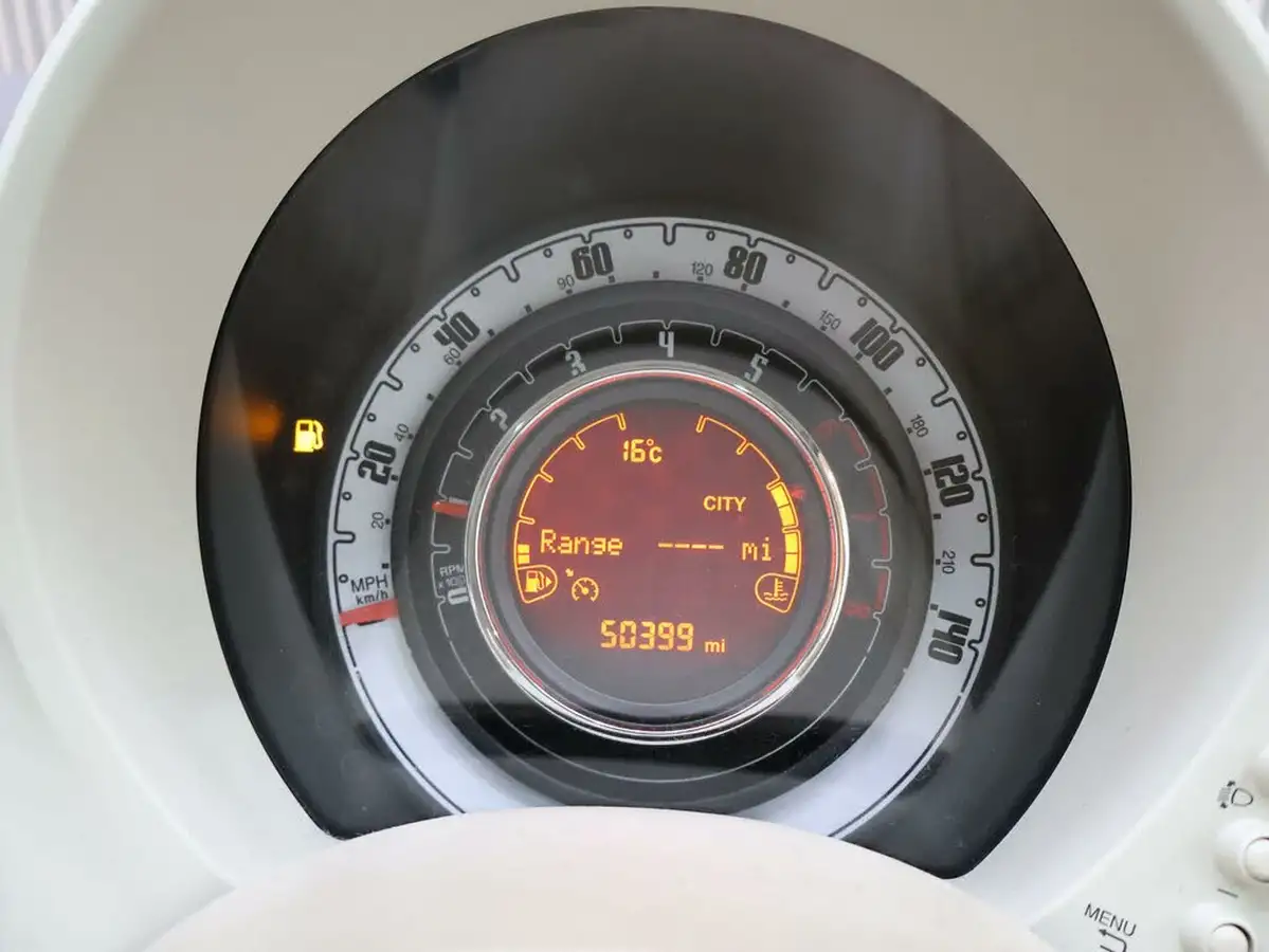 2017-fiat-500-12-lounge-big-18