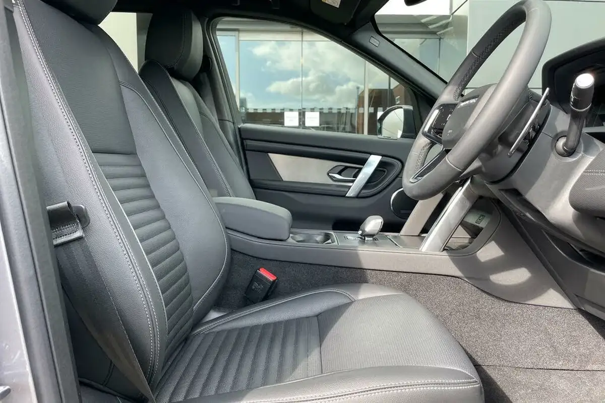 2024-land-rover-discovery-sport-15-p270e-dynamic-se-big-17