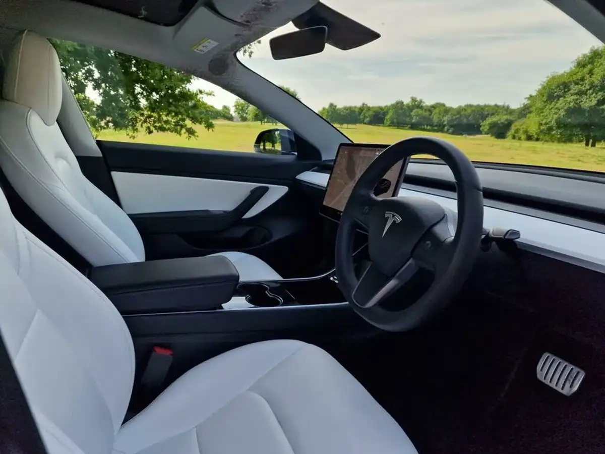 2019-tesla-model-3-e-4x4-performance-pack-big-7
