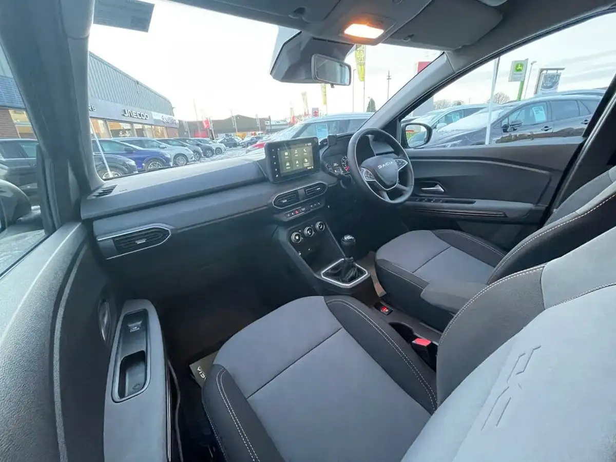 2024-dacia-jogger-10-tce-extreme-big-6