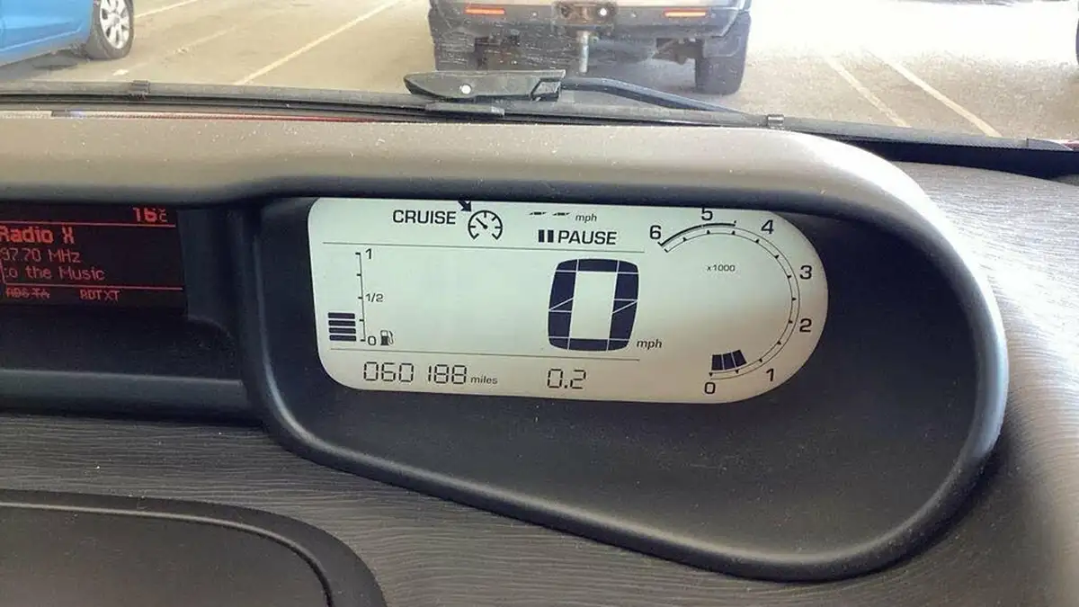 2016-citroen-c3-picasso-16bluehdi-platinum-big-12