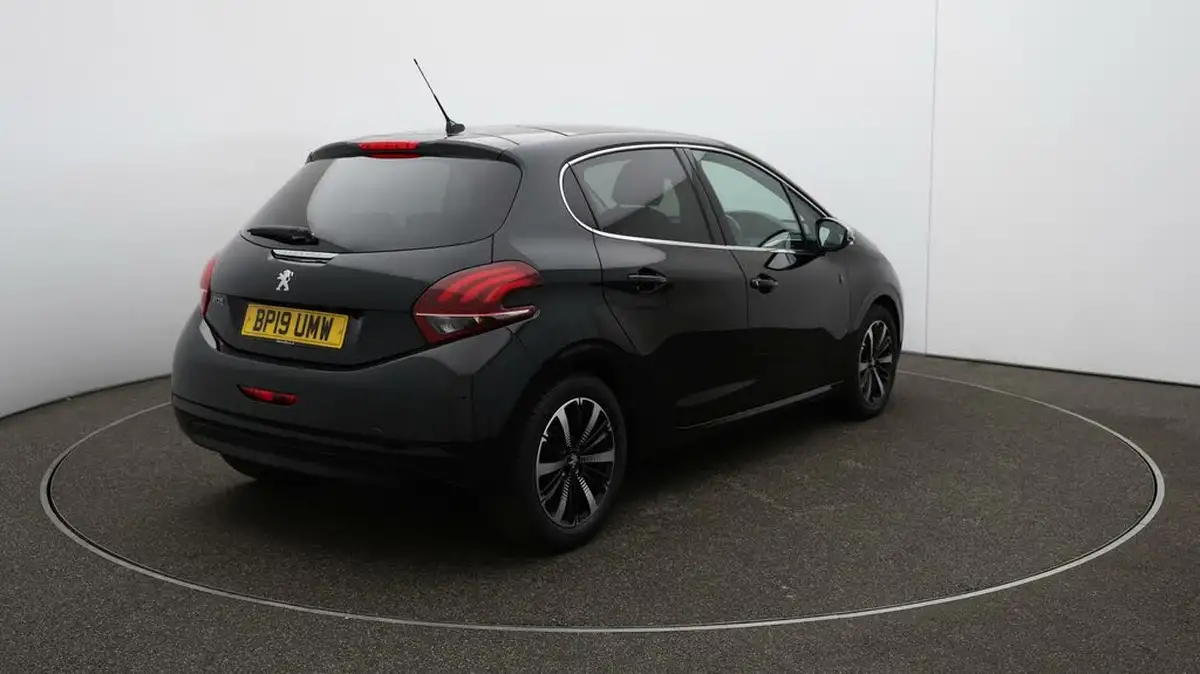 2019-peugeot-208-12-puretech-tech-edition-82bhp-big-53