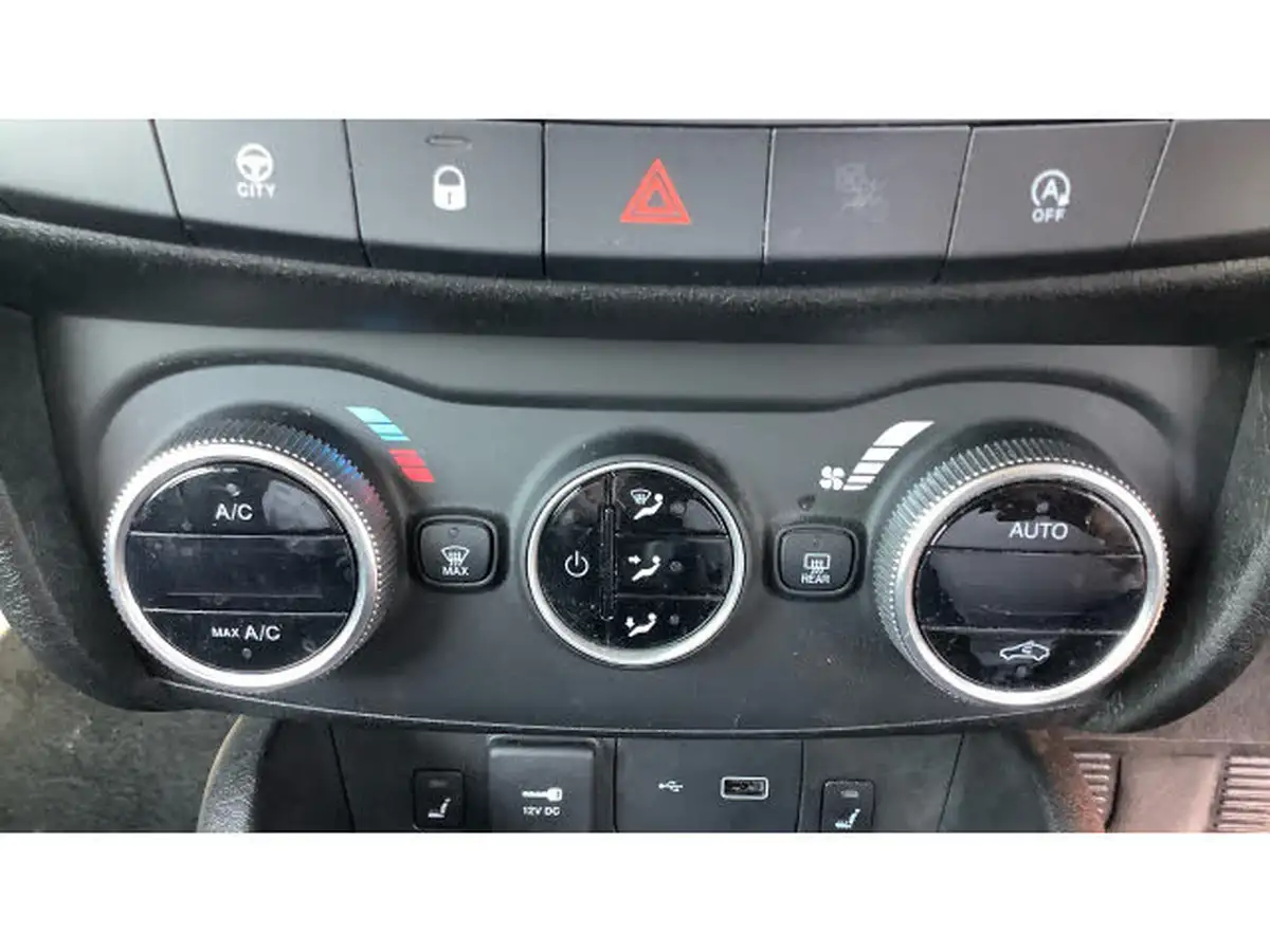 2021-fiat-tipo-10-life-hatchback-big-29