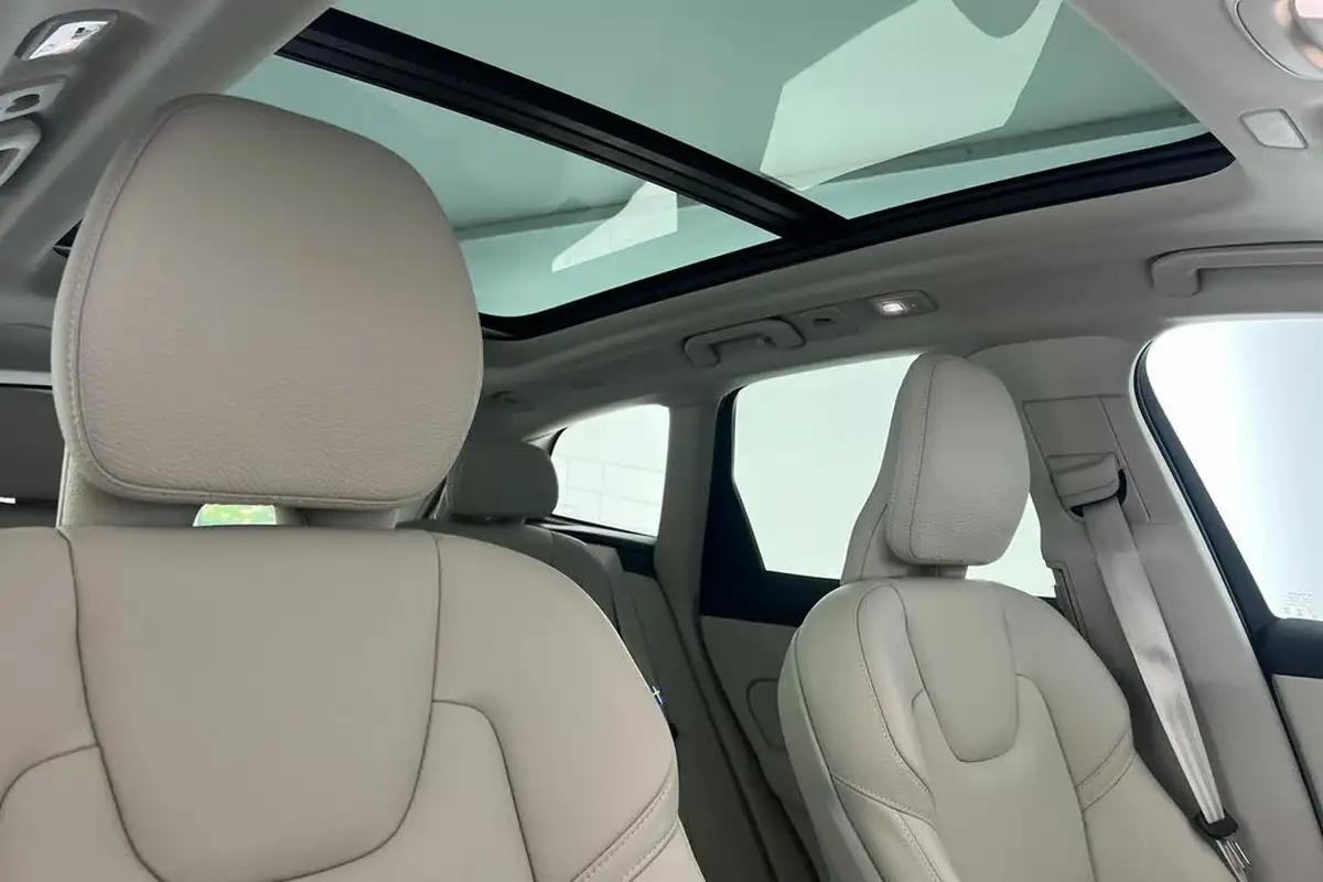 2024-volvo-xc60-20-b5-plus-big-24