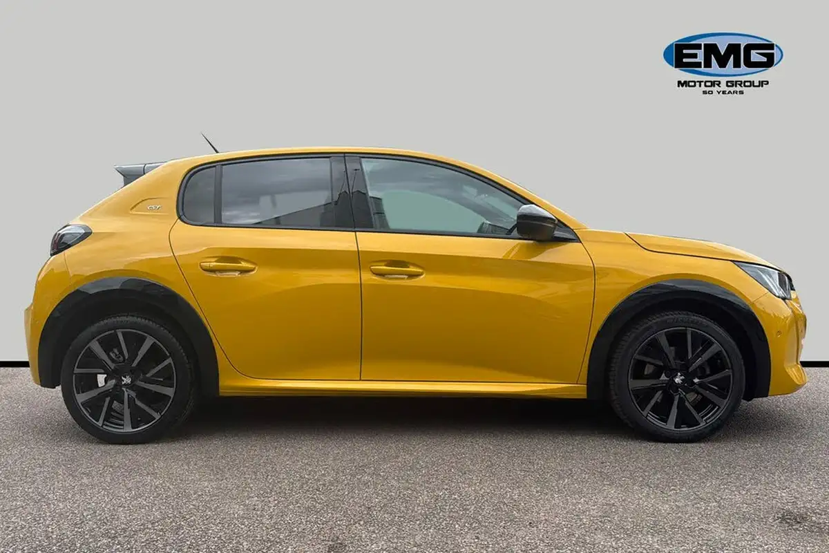 2022-peugeot-208-12-puretech-gt-premium-130bhp-eat8-big-3